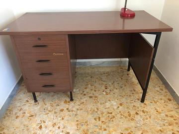 scrivania anni 60