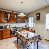 Casa indipendente dalle grandi metrature con spazi