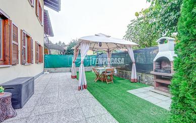 Villa con ampio Giardino !!