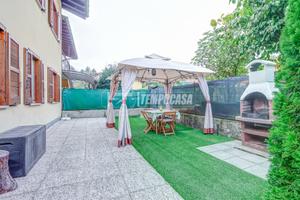 Villa con ampio Giardino !!