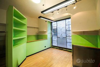 NEGOZIO A CAPRIATE SAN GERVASIO