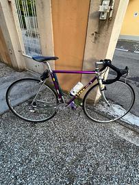 Bici da corsa marca VITUS