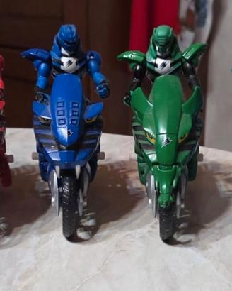 power rangers com motocicletta 