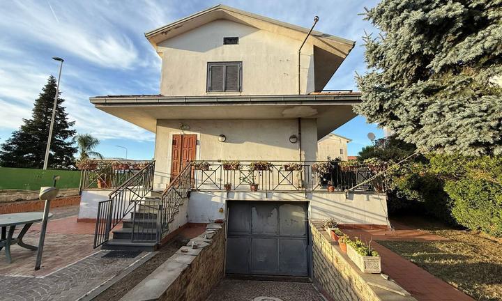 Villa singola Giugliano in Campania