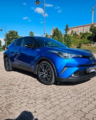 Toyota C-HR 1.8 Hybrid valutiamo usato /