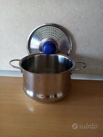 pentola con coperchio 