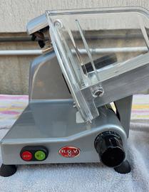 affettatrice rcv elettrica  con lama da 220mm