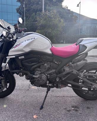 DUCATI MONSTER 937 PLUS