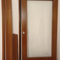 Porta scorrevole a scrigno 100×210 cm, con vetrata