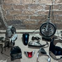 Ricambi liberty 50 4T-Motore completo +forcella