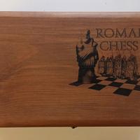 Scacchiera Romana con baule in legno 