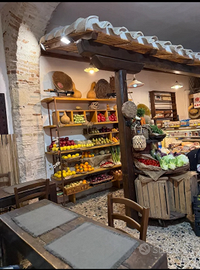 Negozio nel cuore del quartiere di Castello