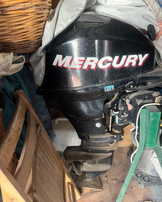 Motore fuoribordo mercury