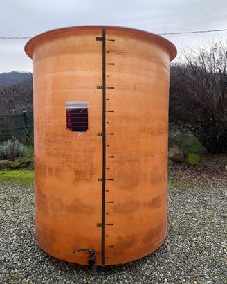 Contenitore in vetroresina