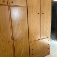 Camera con armadio e letto singolo