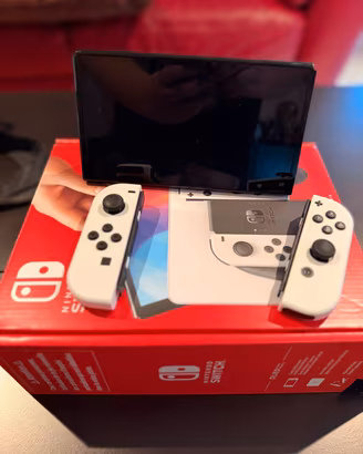 NINTENDO SWITCH OLED +SANDISK 128- BUNDLE COMPLETO