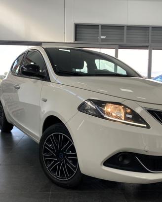 Ypsilon 1.0 FireFly 5 porte S&S Hybrid Ecochic Gol