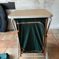 Mobiletto da campeggio