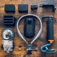 Insta360 X3 + Accessori