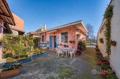 VILLA SINGOLA A RIVOLI