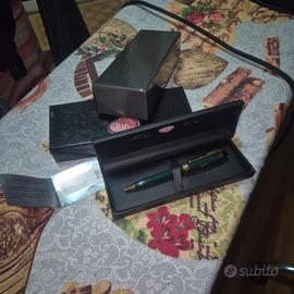 penna aurora ypsilon verde