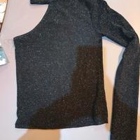 maglia nera mono spalla