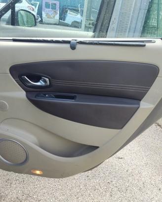 Pannello porta post dx RENAULT SCENIC del 2010