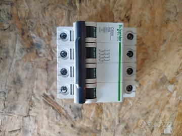 Interruttore magnetotermico Schneider C60N.