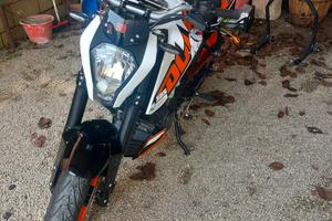 KTM Duke 125
