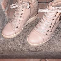 scarpe da ginnastica con zeppa interna