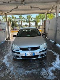Volkswagen Golf 5 1.6 FSI Benzina/GPL (2004)
