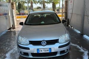 Volkswagen Golf 5 1.6 FSI Benzina/GPL (2004)
