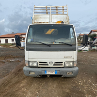 Nissan cabstar Ribaltabile Con gru