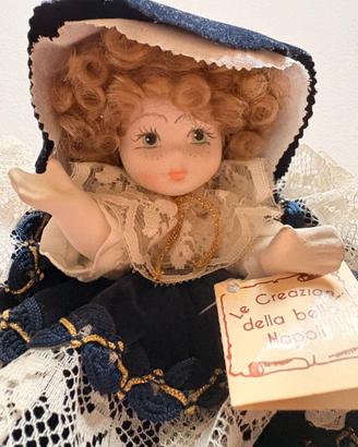 BAMBOLA PORCELLA DI CAPODIMONTE CON CERTIFICATO