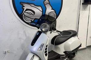 Piaggio GTS 300
