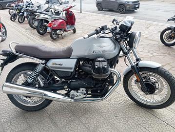 Moto Guzzi V7 IV Special