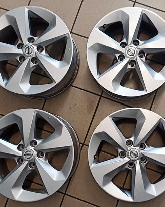 Cerchi in lega da 17  Con Sensori  Nissan Qashqai