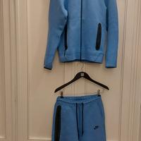Nike Tech felpa e pantalone