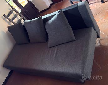 Mobili Ikea vari librerie ante divano letto