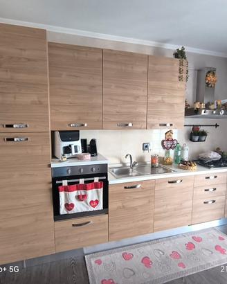 Cucina completa come nuova