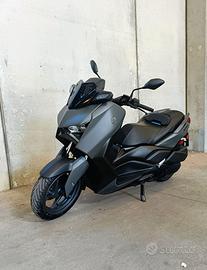 X max 300