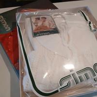 Coprispalle bianco in lana