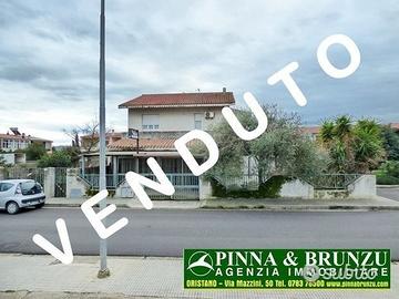 Simaxis - villa con locale commerciale