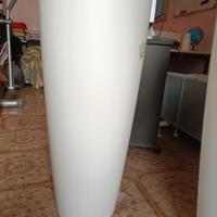 vasi di plastica bianca