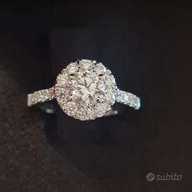 Anello solitario  con diamanti naturali