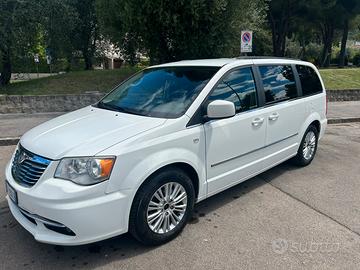 Lancia Voyager 2.8 turbodiesel