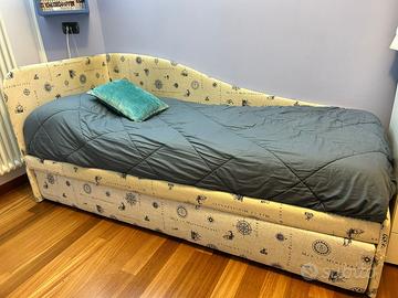 Letto singolo. Cameretta con letto estraibile