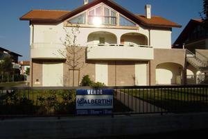 Villetta a schiera di 161 m² con 4 locali e box au