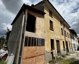 Porzione di casa da ristrutturare
