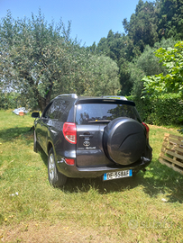 Auto suv Toyota Rav 4